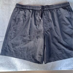Men’s RVCA 2XL Black Drawstring Shorts with liner nwt